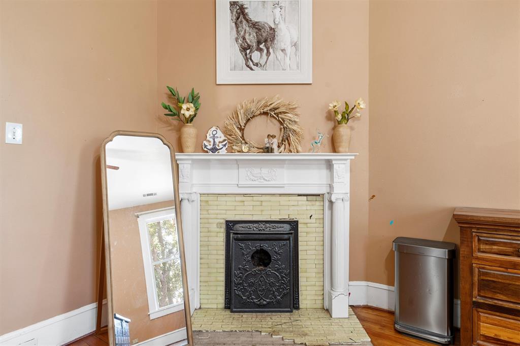 1004 South Old Temple Road Lorena, TX 76655 - Photo 14 of 40