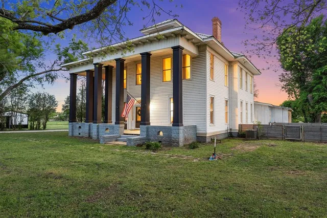 $725,000 | 1004 South Old Temple Road, Lorena, TX 76655