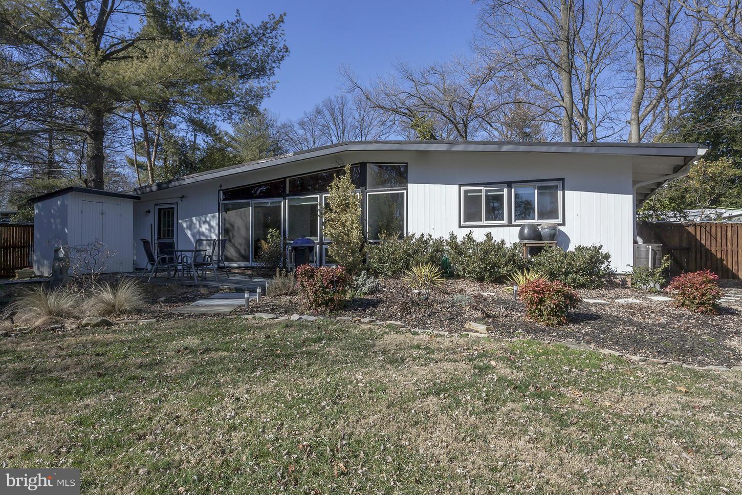 3019 Pine Spring Road Falls Church, VA 22042 - Photo 23 of 30 Exterior (Rear)