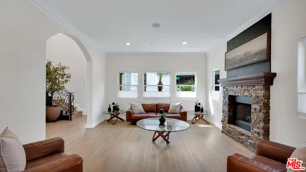 $2,000,000 | 5136 Berryman Avenue, Culver City, CA 90230