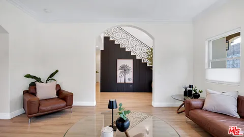 $2,000,000 | 5136 Berryman Avenue, Culver City, CA 90230