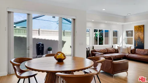 $2,000,000 | 5136 Berryman Avenue, Culver City, CA 90230