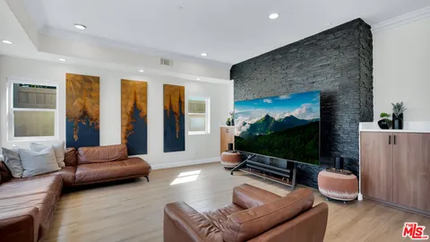 $2,000,000 | 5136 Berryman Avenue, Culver City, CA 90230