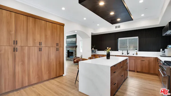 $2,000,000 | 5136 Berryman Avenue, Culver City, CA 90230