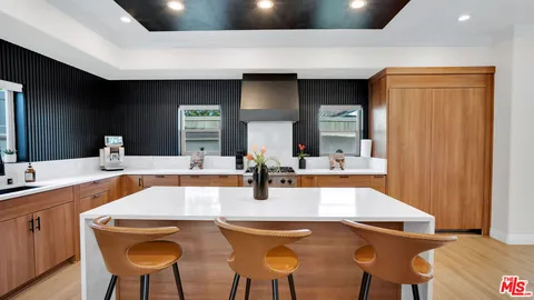 $2,000,000 | 5136 Berryman Avenue, Culver City, CA 90230