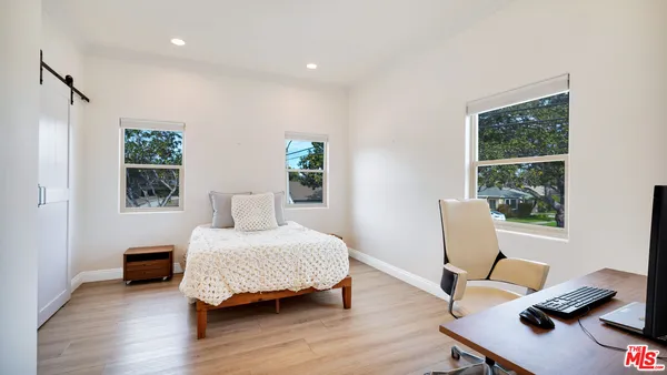 $2,000,000 | 5136 Berryman Avenue, Culver City, CA 90230