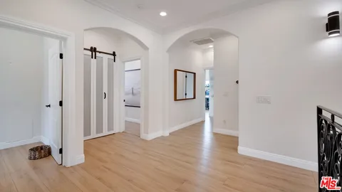 $2,000,000 | 5136 Berryman Avenue, Culver City, CA 90230