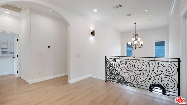 $2,000,000 | 5136 Berryman Avenue, Culver City, CA 90230