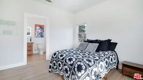 $2,000,000 | 5136 Berryman Avenue, Culver City, CA 90230