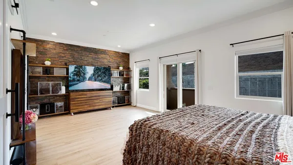 $2,000,000 | 5136 Berryman Avenue, Culver City, CA 90230