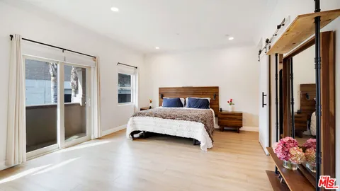 $2,000,000 | 5136 Berryman Avenue, Culver City, CA 90230