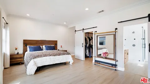 $2,000,000 | 5136 Berryman Avenue, Culver City, CA 90230