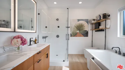 $2,000,000 | 5136 Berryman Avenue, Culver City, CA 90230