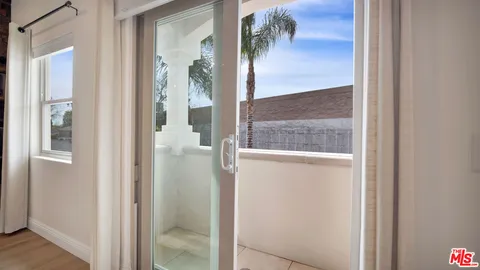 $2,000,000 | 5136 Berryman Avenue, Culver City, CA 90230