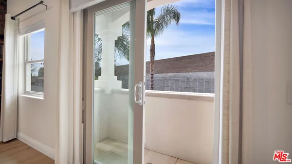 $2,000,000 | 5136 Berryman Avenue, Culver City, CA 90230