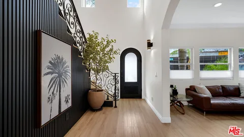 $2,000,000 | 5136 Berryman Avenue, Culver City, CA 90230