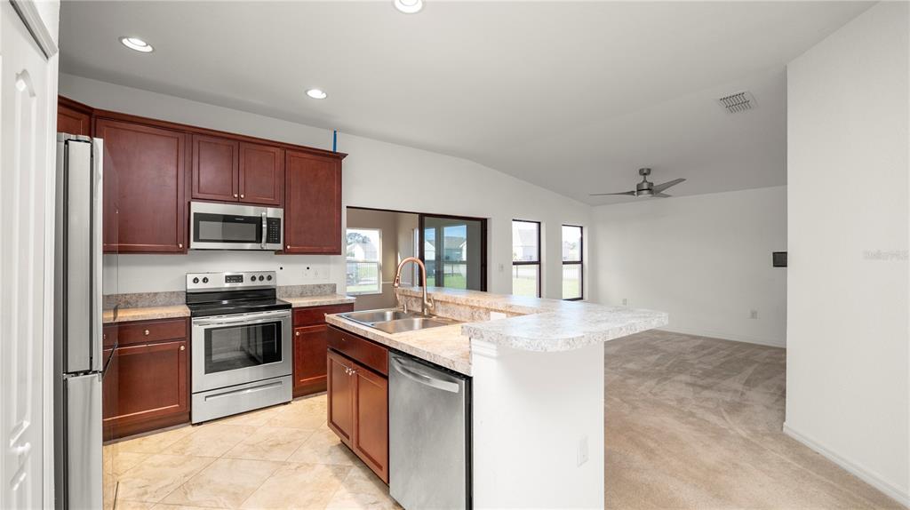 524 Central Ridge Lane Frostproof, FL 33843 - Photo 10 of 65 Gallery Image 10