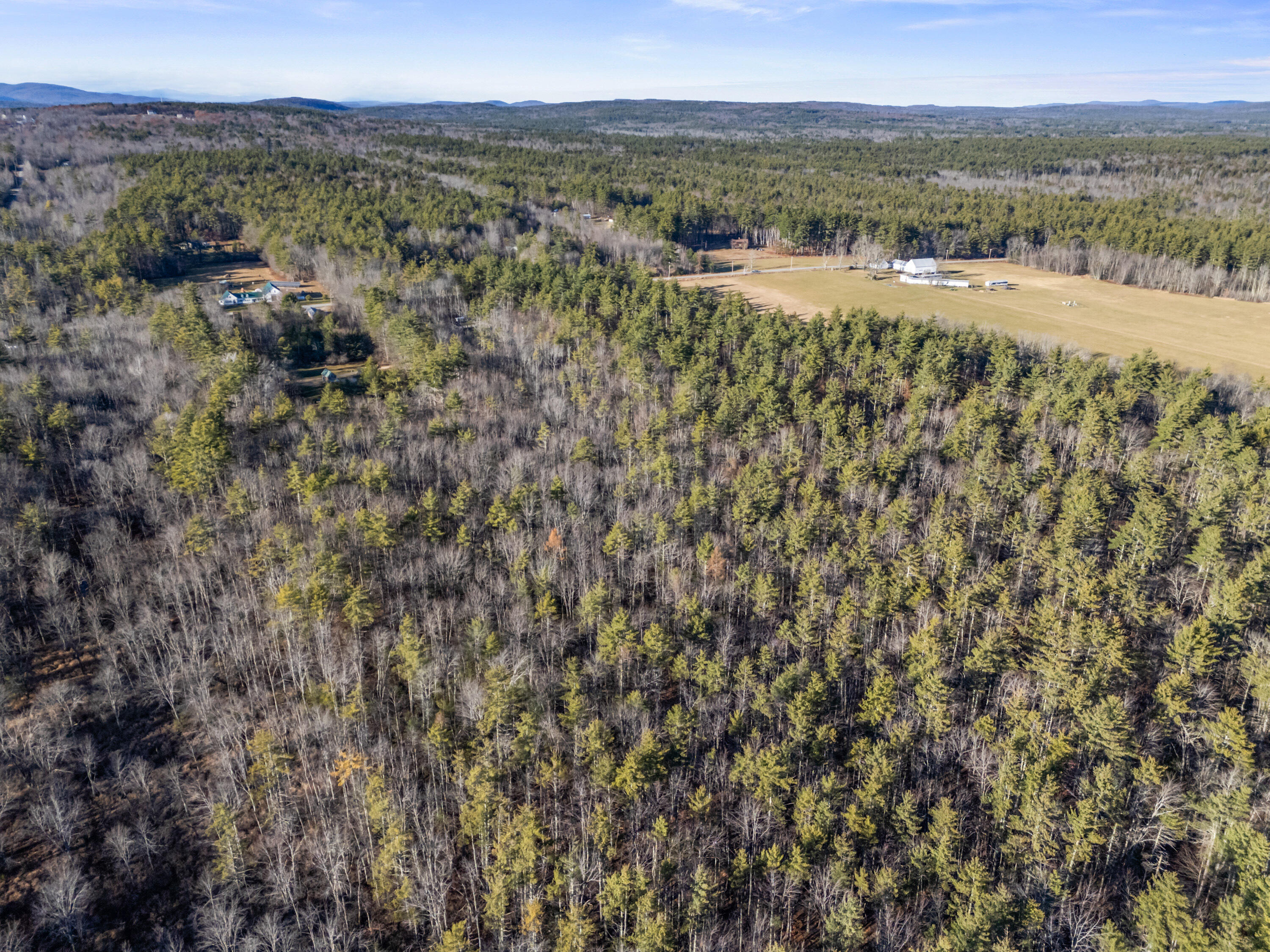 35 Hoffman Lane Lebanon, ME 04027 - Photo 4 of 15 35 Hoffman Ln_104