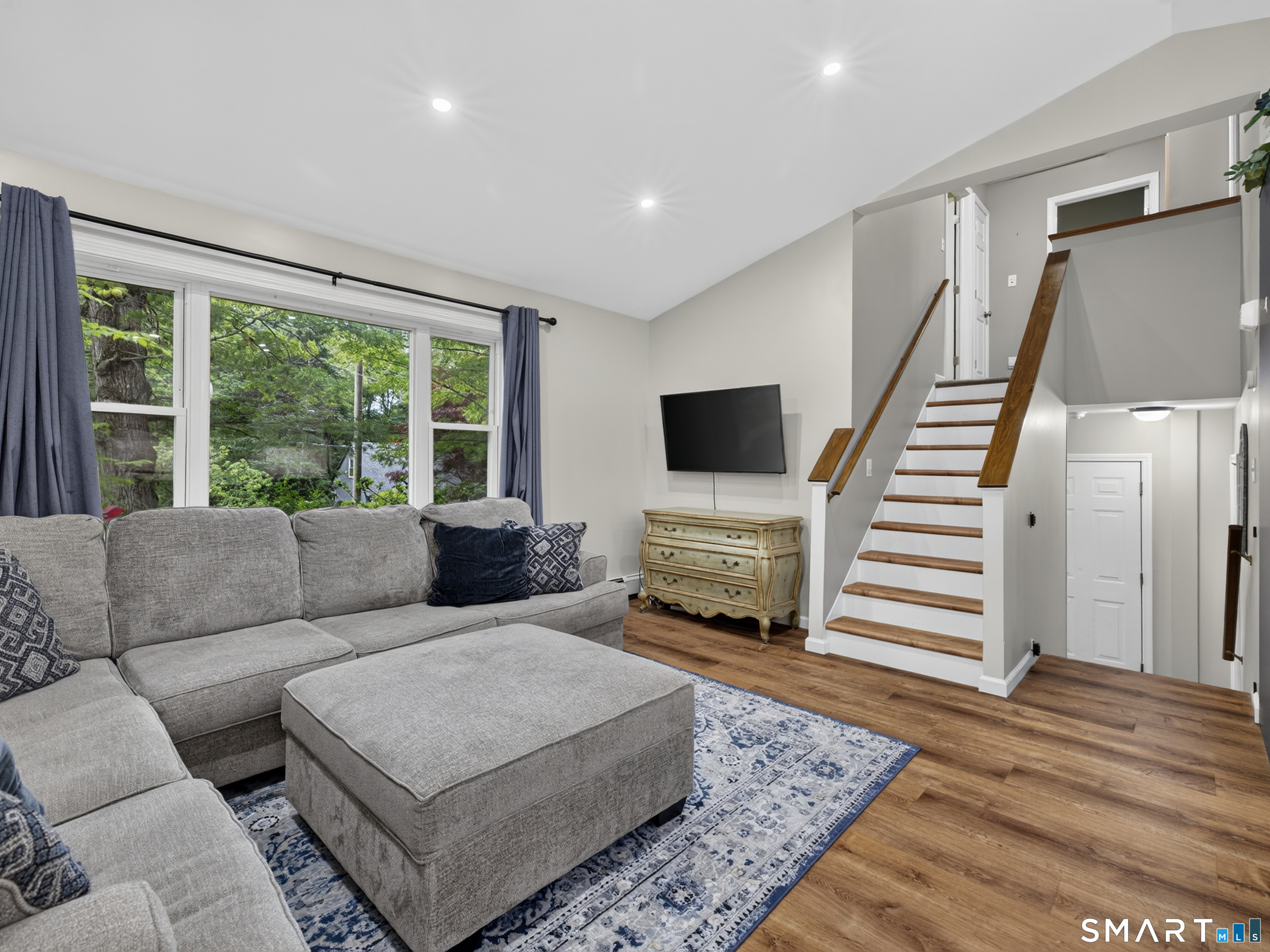 46 Spring Glen Road East Lyme, CT 06357 - Photo 15 of 40