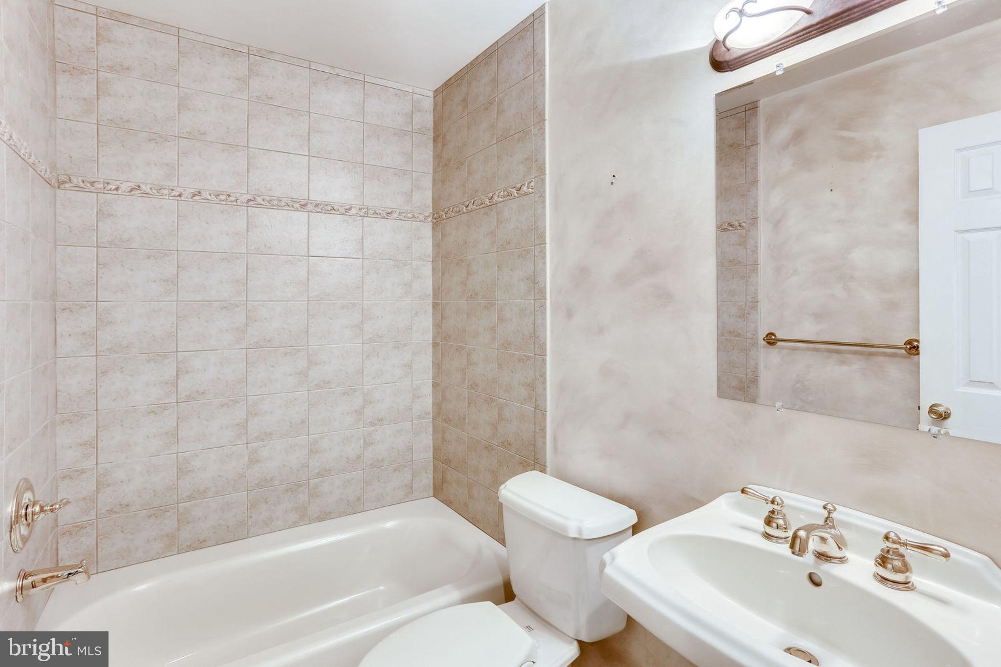 8408 Chervil Road Lanham, MD 20706 - Photo 18 of 31 Bath 2
