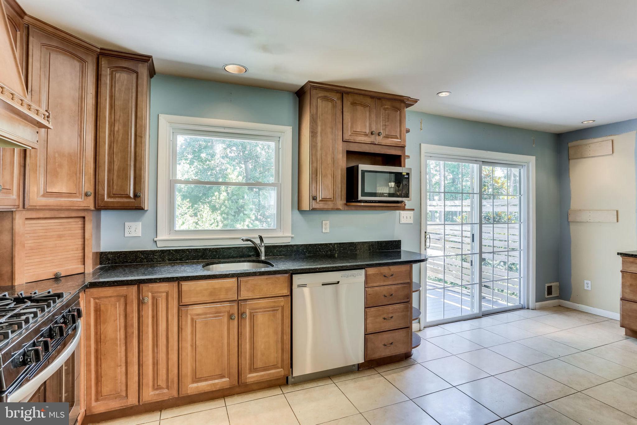8408 Chervil Road Lanham, MD 20706 - Photo 7 of 31 Kitchen w/ Breakfast Nook