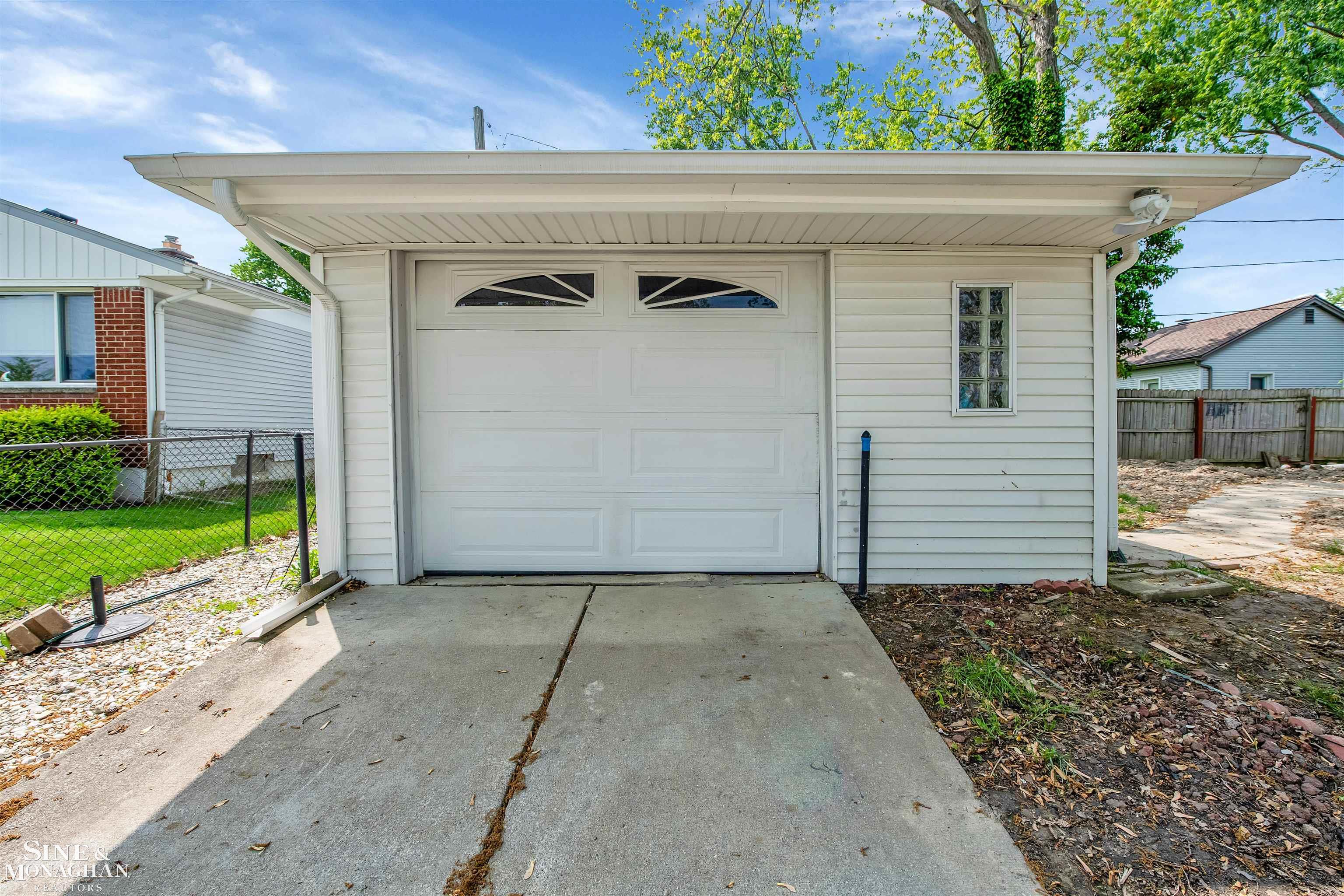 21636 Martin Road St. Clair Shores, MI 48081 - Photo 24 of 27