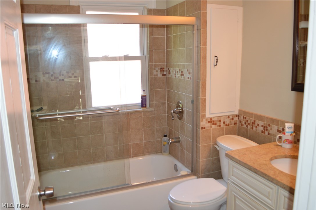 2976 East Overlook Road Cleveland, OH 44118 - Photo 18 of 34 Gallery Image 18