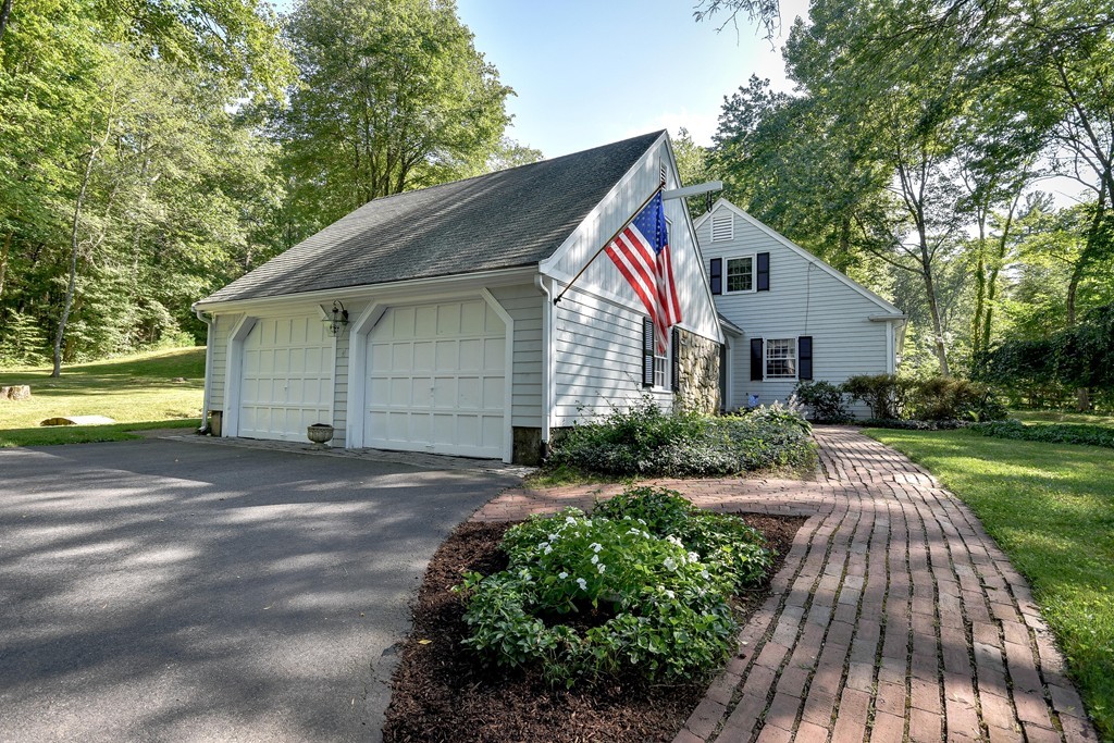 33 Old Farm Road Dover, MA 02030 - Photo 21 of 21 Gallery Image 21