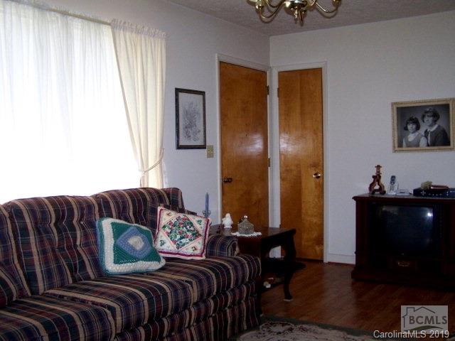 5122 Jenkins Road Morganton, NC 28655 - Photo 3 of 27