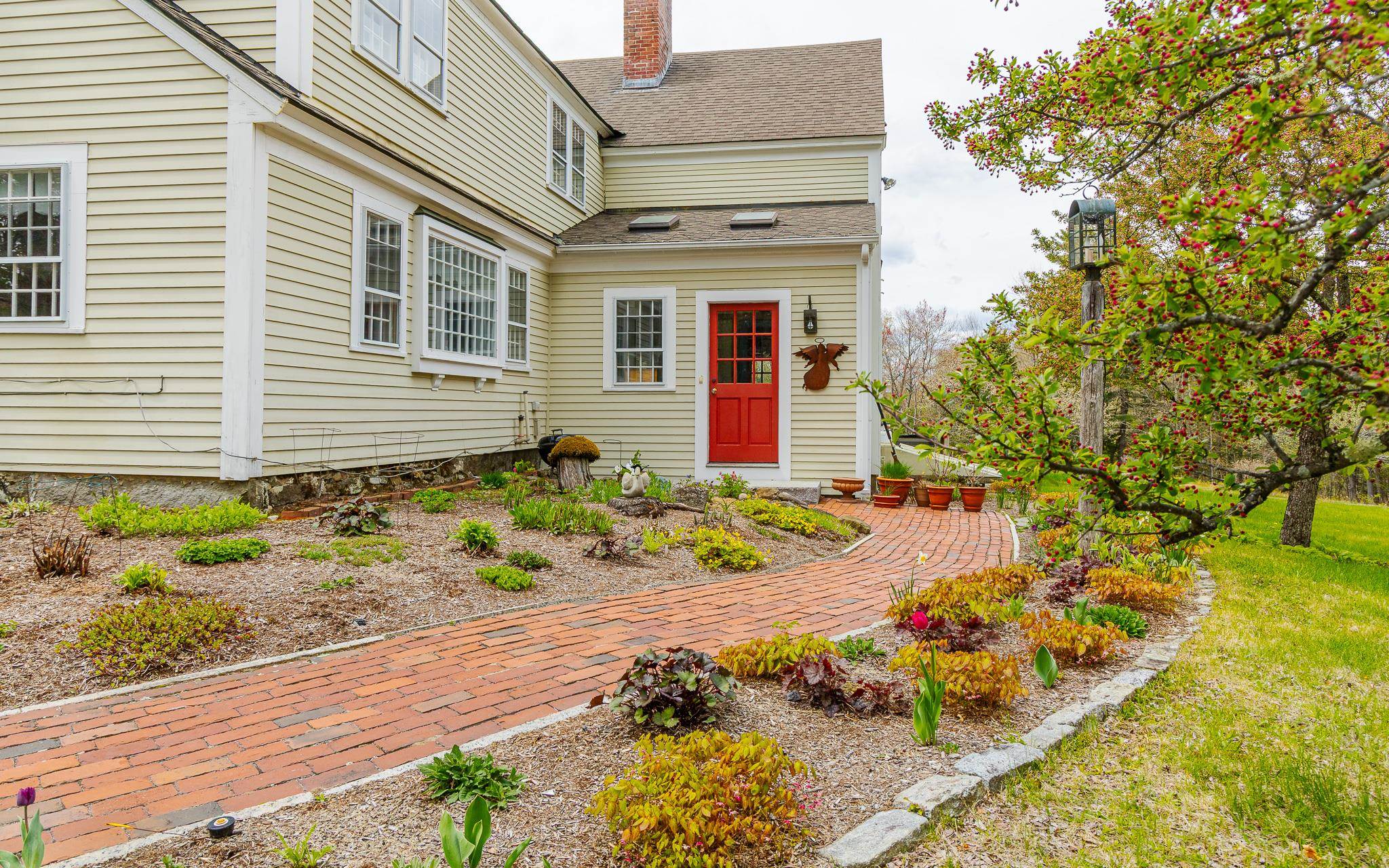 93 Rhododendron Road Fitzwilliam, NH 03447 - Photo 5 of 59 Gallery Image 5
