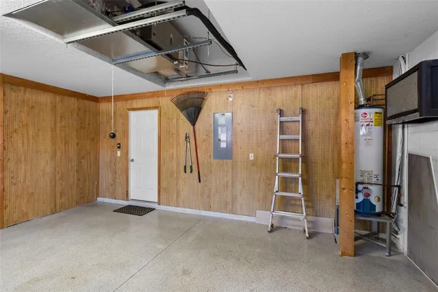 $1,800 | 26908 Honeymoon Avenue, Leesburg, FL 34748