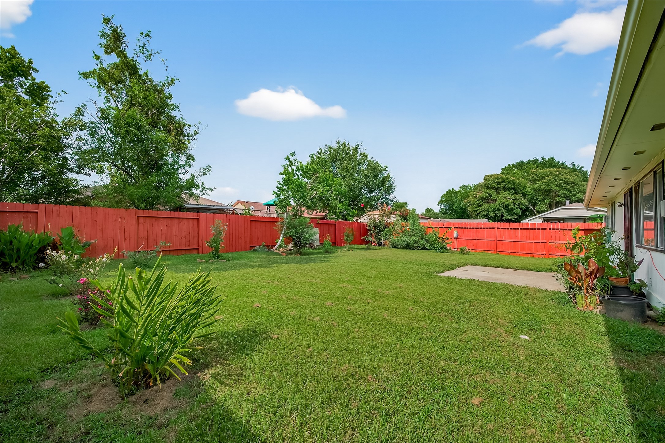2719 Flintrock Circle Houston, TX 77067 - Photo 21 of 22 a view of garden with an outdoor space