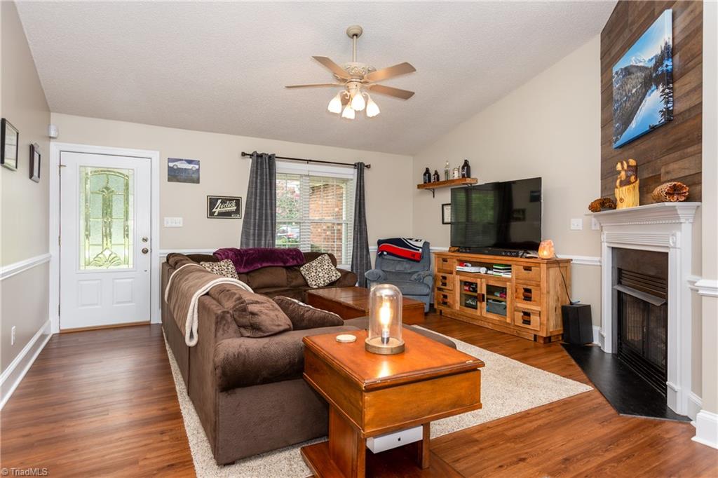 1550 Lake Road Thomasville, NC 27360 - Photo 13 of 31 Gallery Image 13