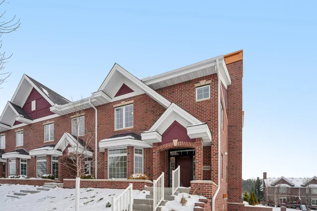 $1,068,900 | 10814 Falling Water Lane, Unit D, Woodbury, MN 55129