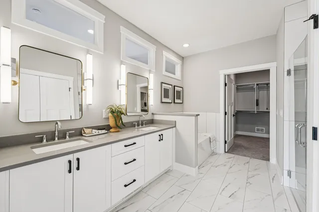 $1,068,900 | 10814 Falling Water Lane, Unit D, Woodbury, MN 55129