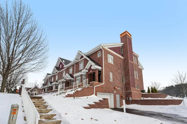 $1,068,900 | 10814 Falling Water Lane, Unit D, Woodbury, MN 55129