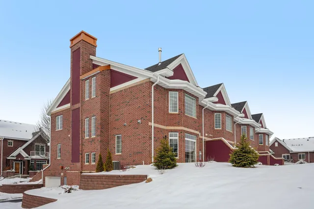 $1,068,900 | 10814 Falling Water Lane, Unit D, Woodbury, MN 55129