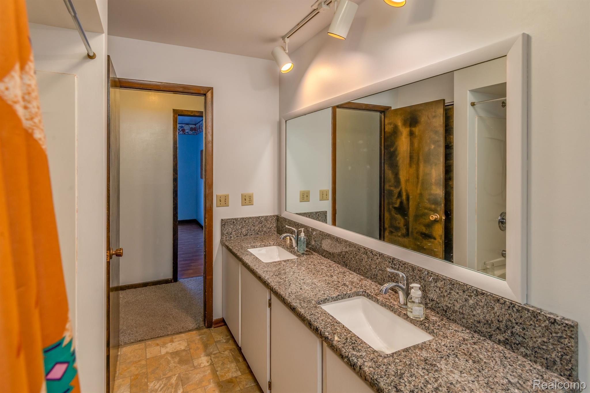 3007 South Kirk Road Vassar, MI 48768 - Photo 21 of 37 Gallery Image 21