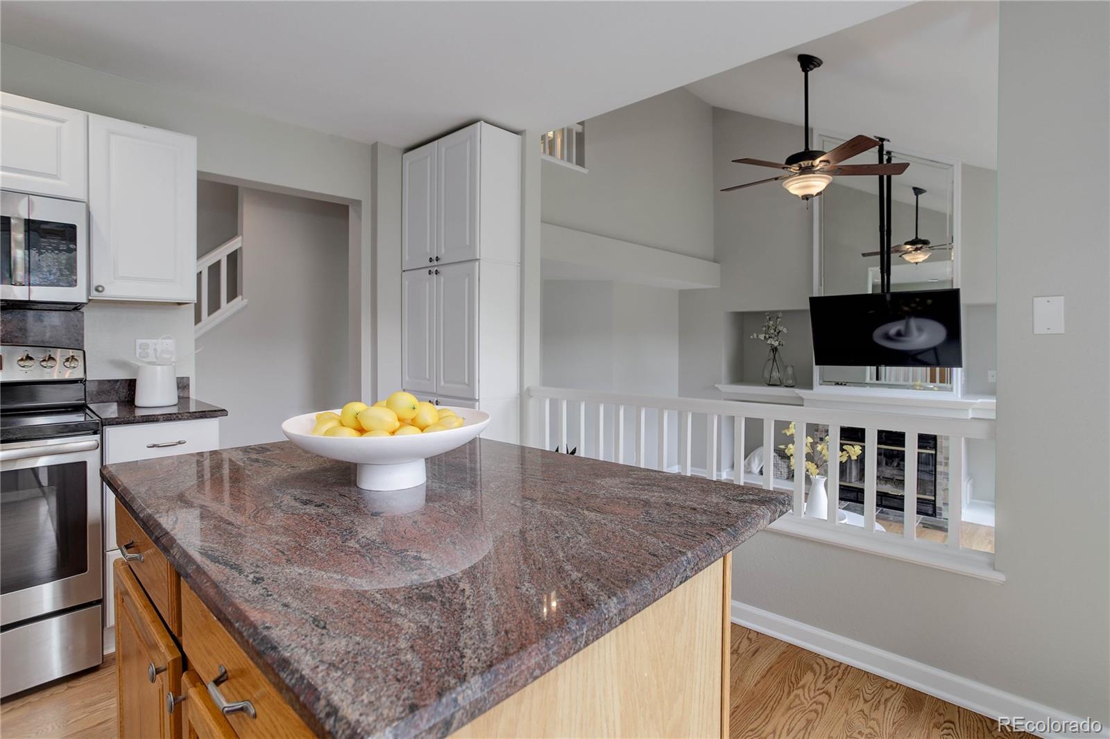 8652 Aberdeen Circle Highlands Ranch, CO 80130 - Photo 12 of 35
