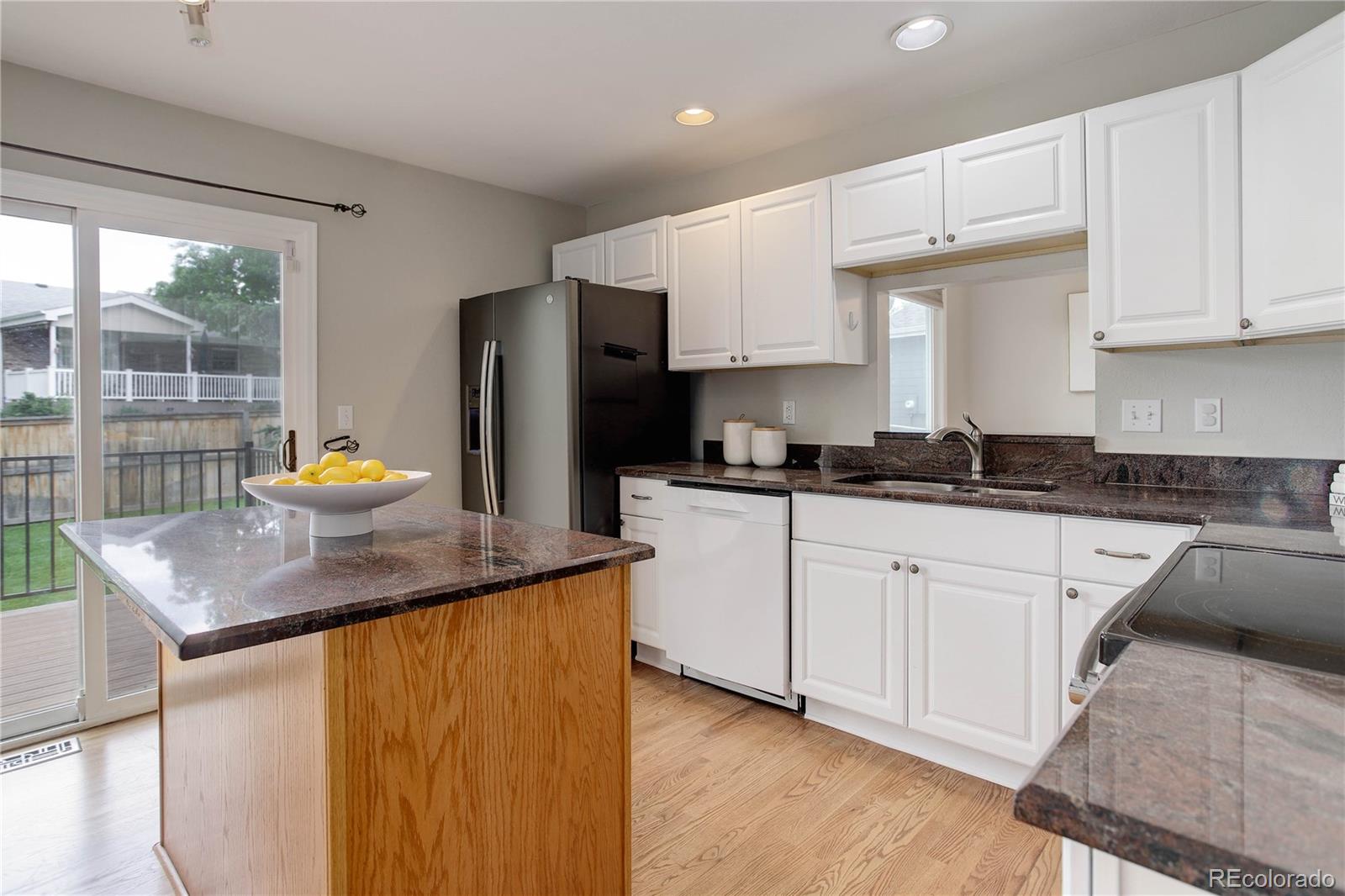 8652 Aberdeen Circle Highlands Ranch, CO 80130 - Photo 10 of 35