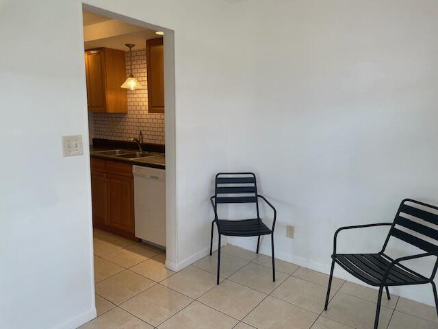 1230 Old Boynton Road, Unit 210 Boynton Beach, FL 33426 - Photo 5 of 25 IMG_1747
