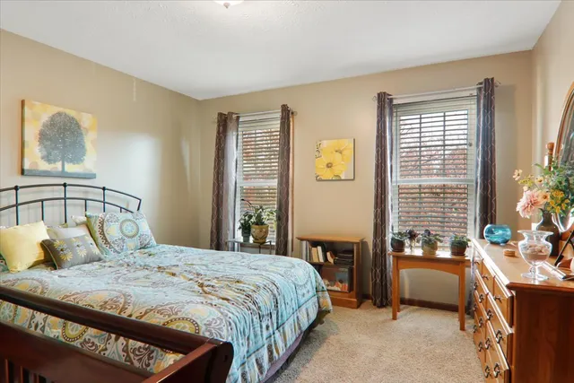 $325,000 | 1505 Paddington Drive, Bloomington, IL 61704