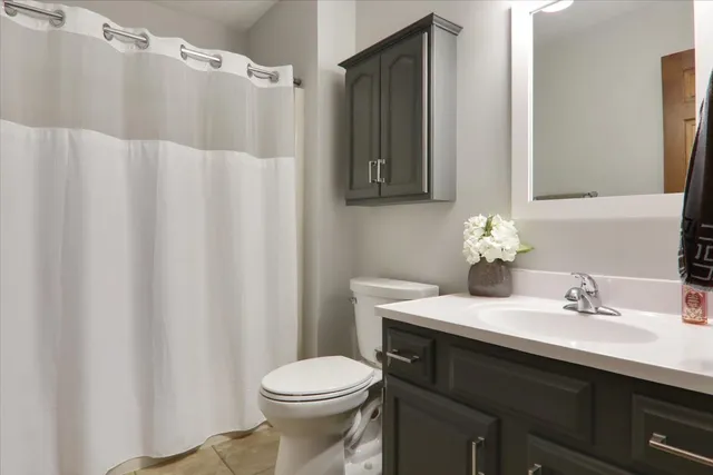 $325,000 | 1505 Paddington Drive, Bloomington, IL 61704