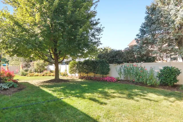 $325,000 | 1505 Paddington Drive, Bloomington, IL 61704