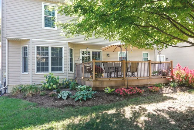 $325,000 | 1505 Paddington Drive, Bloomington, IL 61704