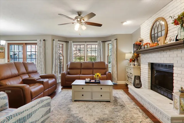 $325,000 | 1505 Paddington Drive, Bloomington, IL 61704