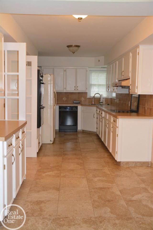 2748 West Tienken Road Rochester Hills, MI 48306 - Photo 4 of 8