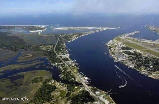 a sign that is on the side of a road