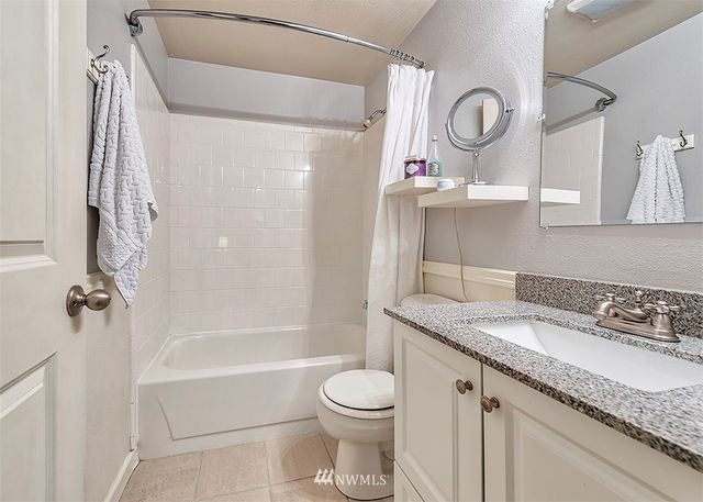 $330,000 | 14018 Northeast 181st Place, Unit E304, Woodinville, WA 98072