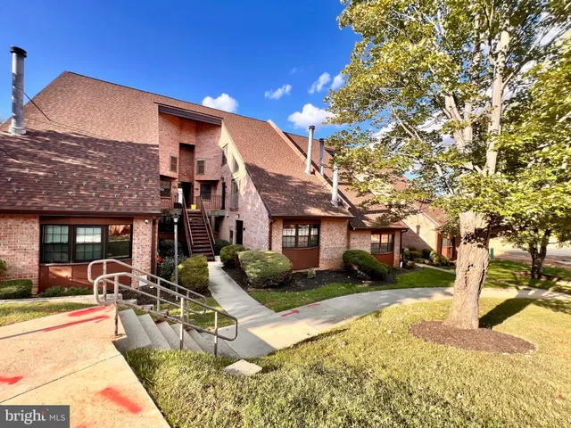 $199,999 | 3066 Pineview Court Northeast, Washington, DC 20018